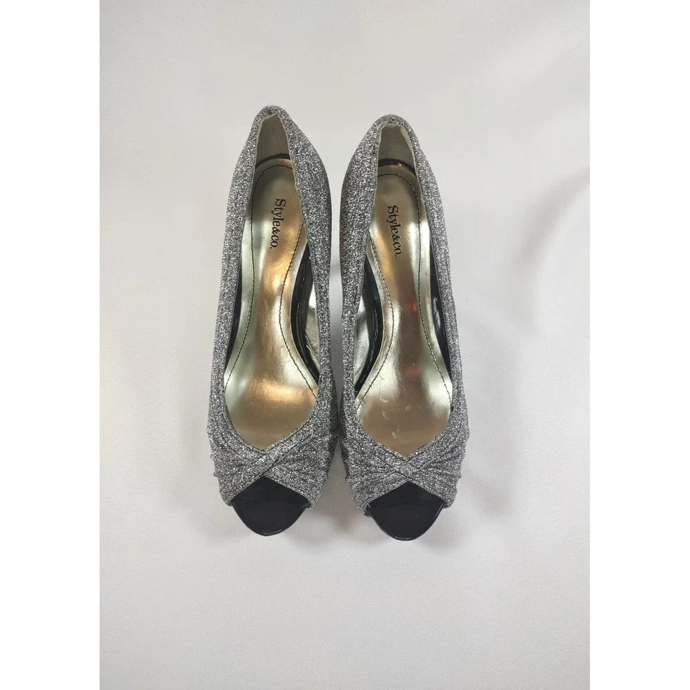 Style & Co. Spicey Pewter/ Black Open Toe Fabric Patent Leather Pumps Women's 6